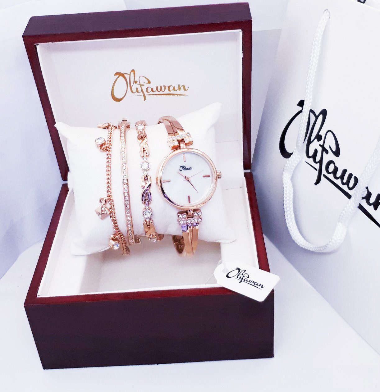 Collection Olifawan Ensemble Bijoux Bracelets et Montre en Acier inoxydable Bronze Blanc